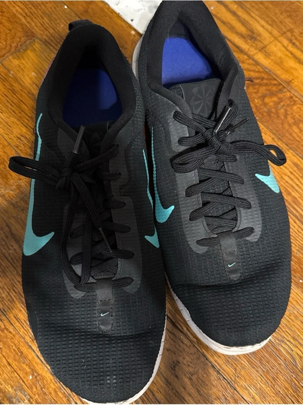 Nike Men’s Black Athletic Shoes with Teal Swoosh